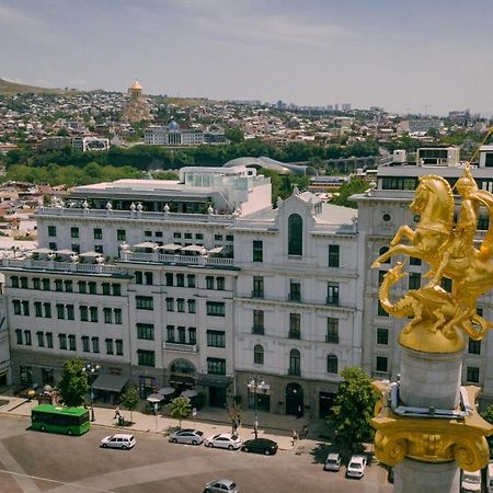Hotel Monograph Freedom Square Tbilisi Esterno foto Santiago skyline