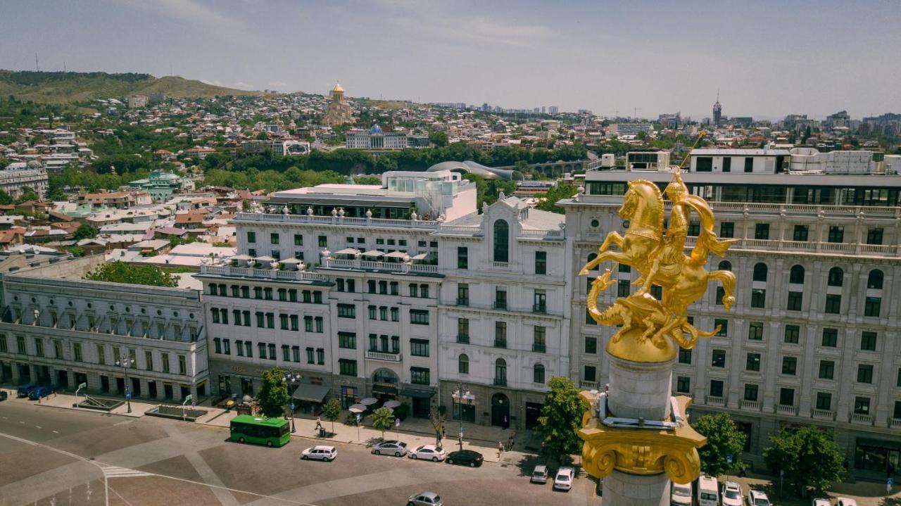 Hotel Monograph Freedom Square Tbilisi Esterno foto Santiago skyline