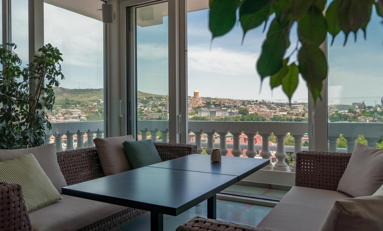 Hotel Monograph Freedom Square Tbilisi Esterno foto View from the hotel